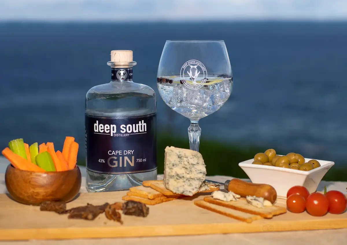 DEEP SOUTH CAPE DRY GIN – Image 4